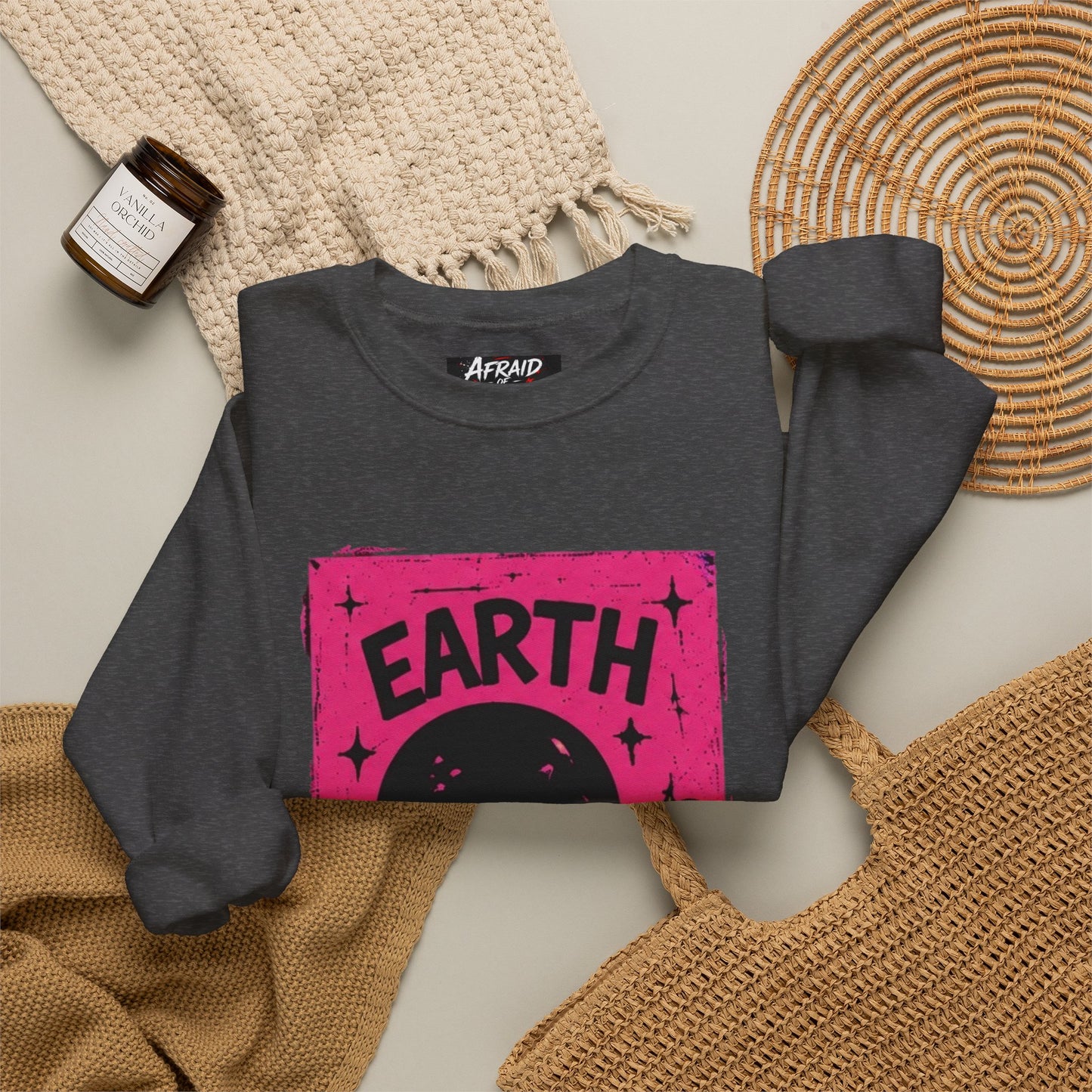 Earth is Overrated- -Alien 👽Collective Bella Badass- Unisex Heavy Blend™ Crewneck Sweatshirt