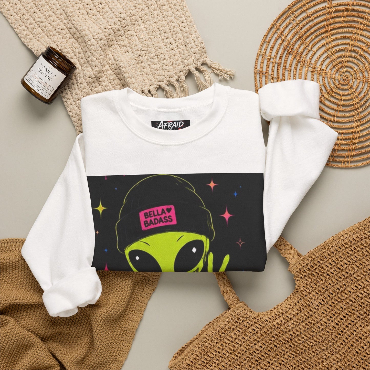 Bella Alien 👽 Collective- Unisex Heavy Blend™ Crewneck Sweatshirt